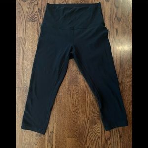 LULULEMON cropped black leggings size 6